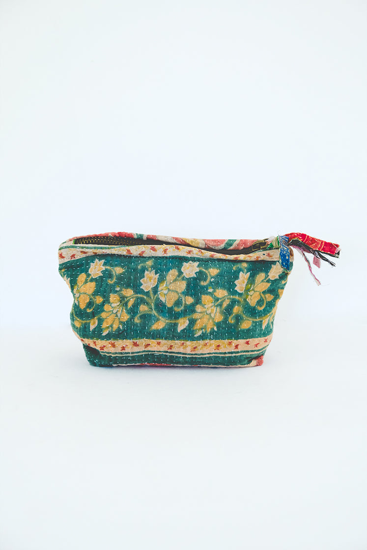 Purse Pouch with Zipper made out of vintage Kantha Blanket