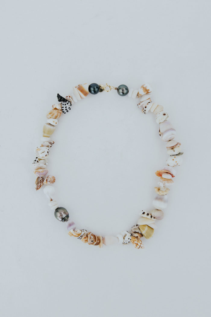 Wings Hawaii shell pile necklace with Tahitian pearls