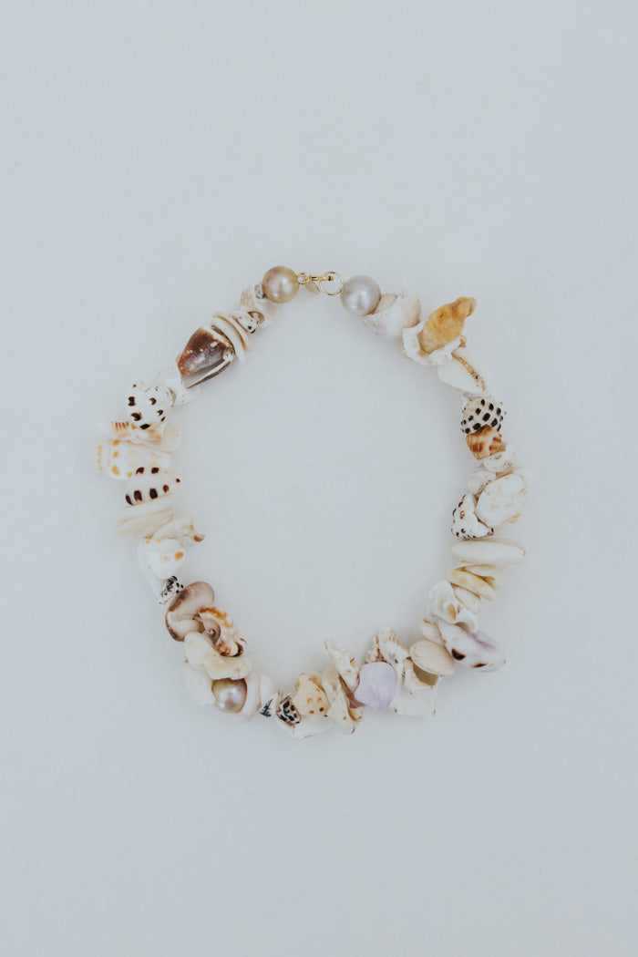 Wings Hawaii shell pile necklace 