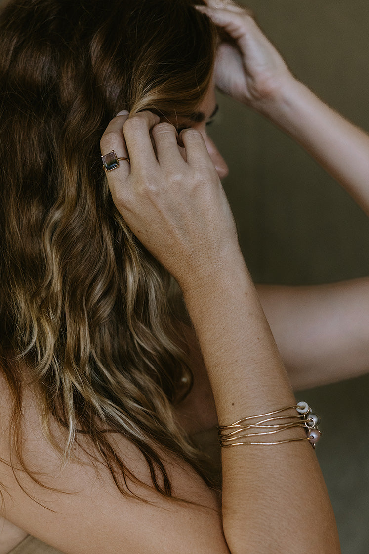 Hawaii Puka Shell Bangle – Wings Hawai'i