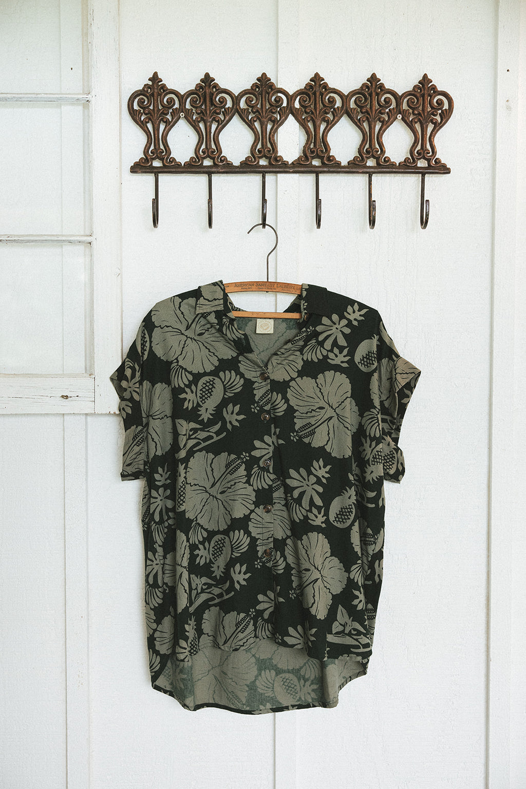 Short Sleeve Pocket Blouse - Hana Forest
