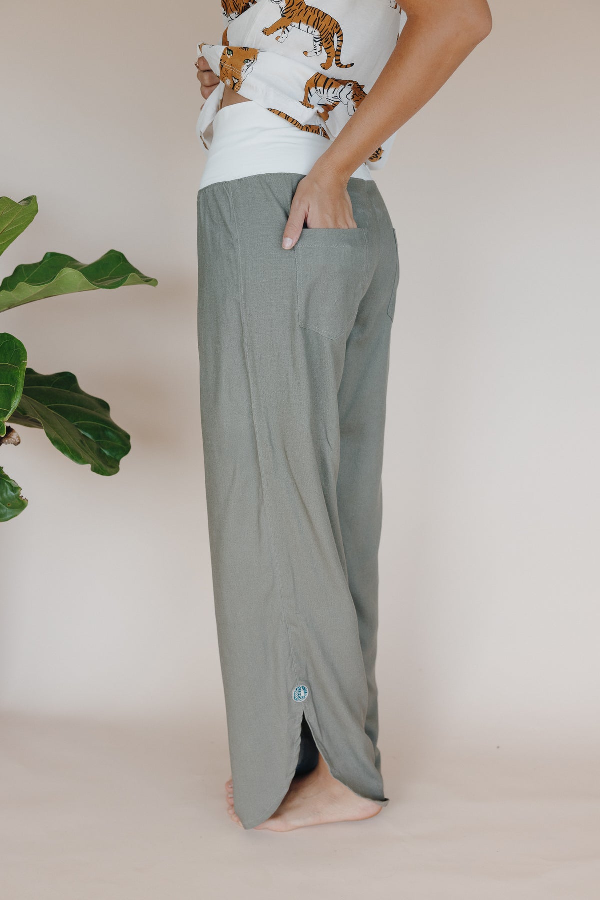 Pau Hana Pants - Olive Grove