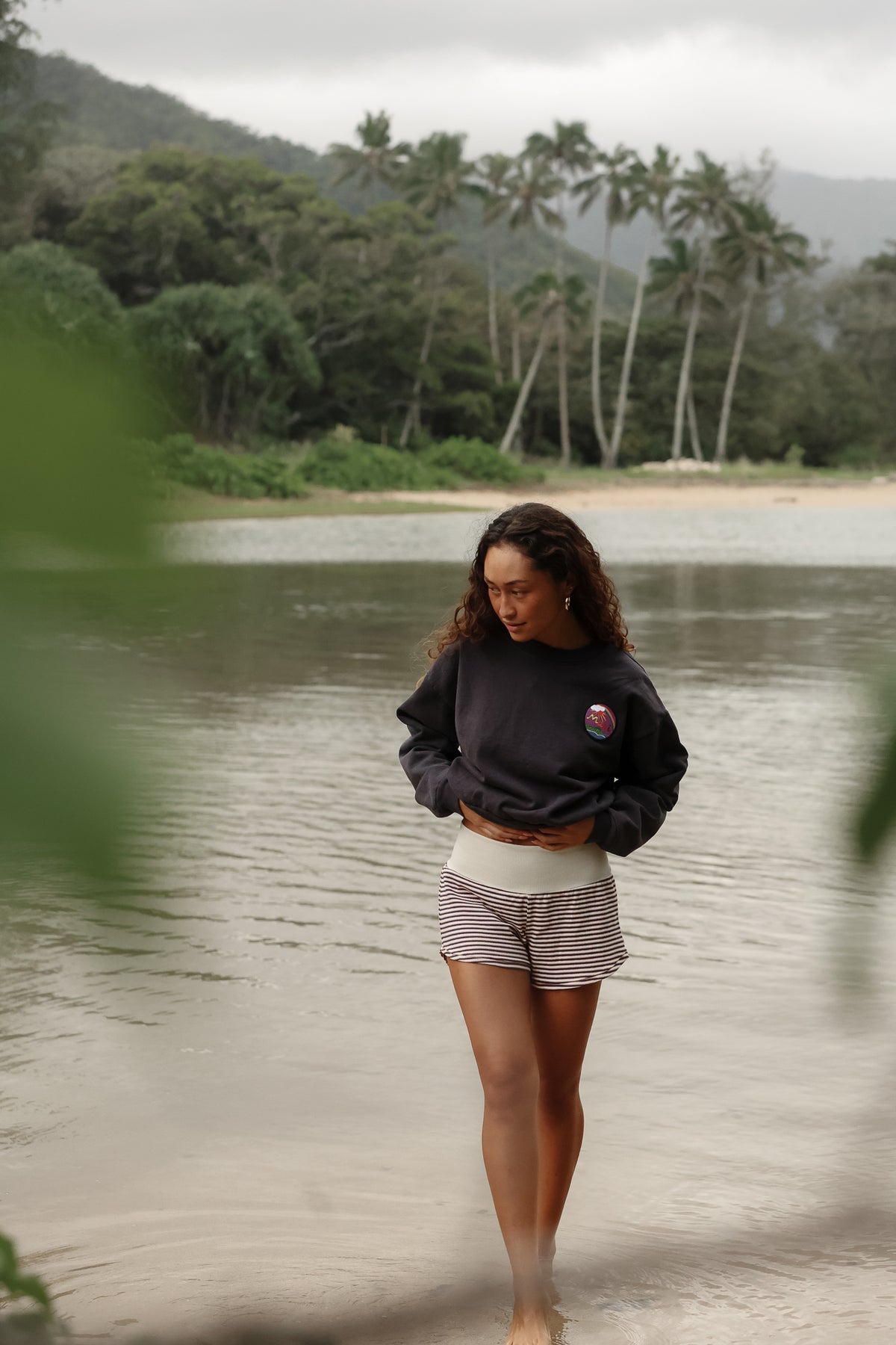 Cropped Maui Patch Sweatshirt - Black