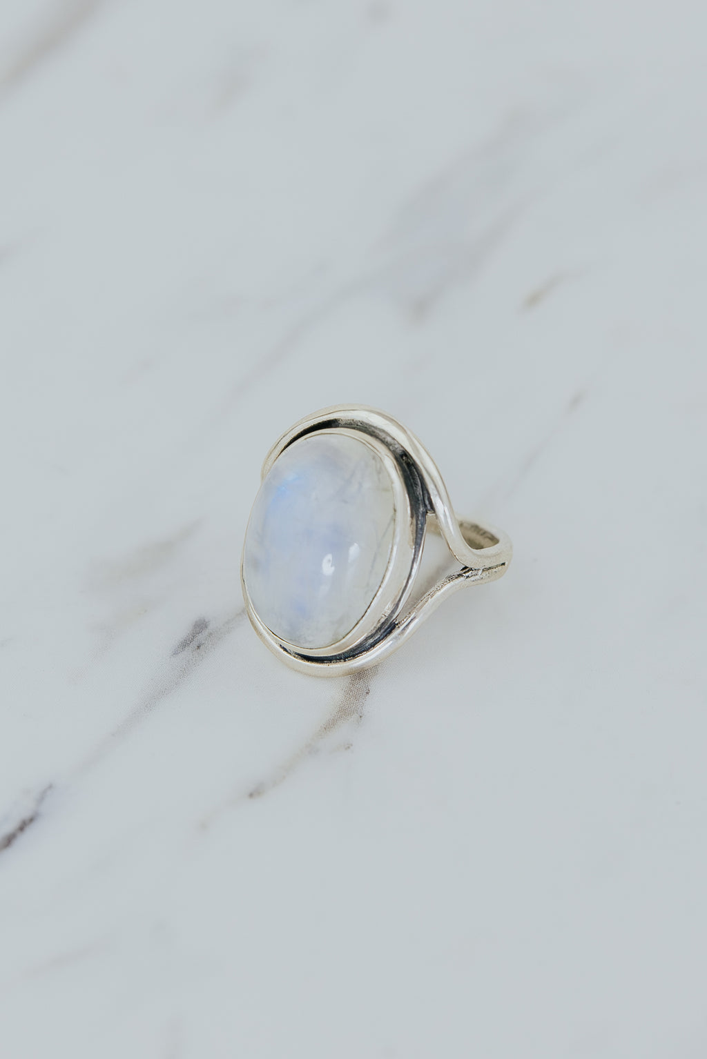 Vertical Evil Eye Ring - Moonstone