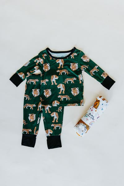 Wings Hawaii keiki pajamas tiger design with tiger baby swaddle 
