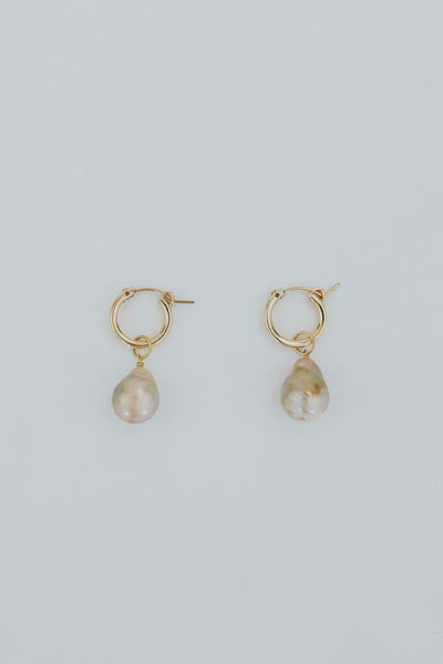 Charm Hoops - Baroque Pink Pearl
