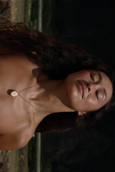 Prong Set Shell Necklace - Granulated Cowrie