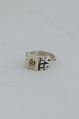 Diamond Mermaid Tail Signet Ring thumbnail