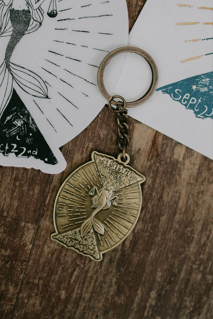 Wings Hawaii zodiac mermaid keychain - Libra