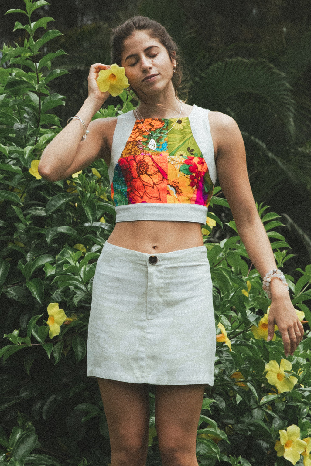 Wings Hawaii retro pocket mini skirt in Hana Pearl print. Neutral white/cream tropical aloha print skirt. Designed with aloha in Maui. 