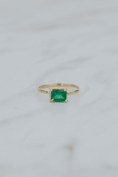 Petite Astra Ring - Emerald | 14k
