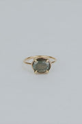 Wings Hawaii Halo ring – Labradorite in solid 14K yellow gold. Fine jewelry handcrafted in Maui. Oval-cut gemstone, single prong-set on delicate band. Made in Hawaii gifts.