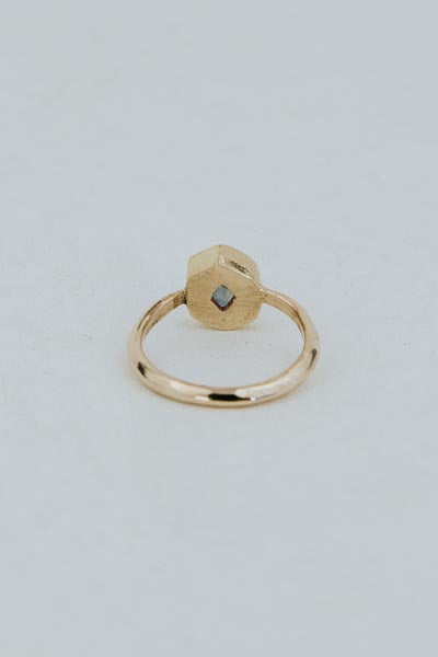 wings hawaii teal sapphire ring in 14k yellow gold 