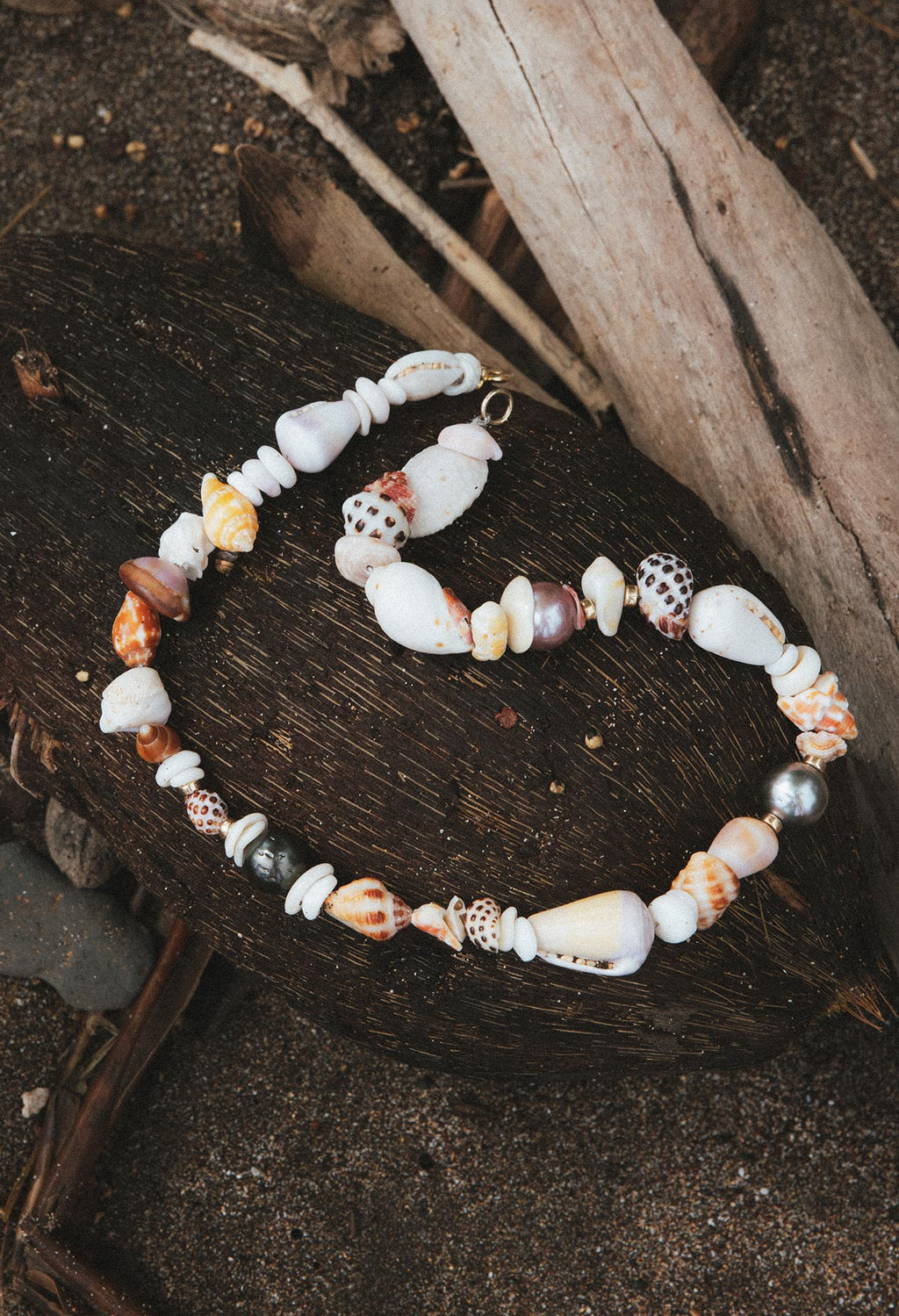 Shell Pile Necklace - Tahitian Pearl