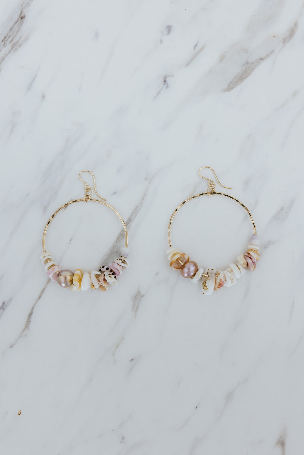 Shell Lei Hoop Earrings - Pink Pearl