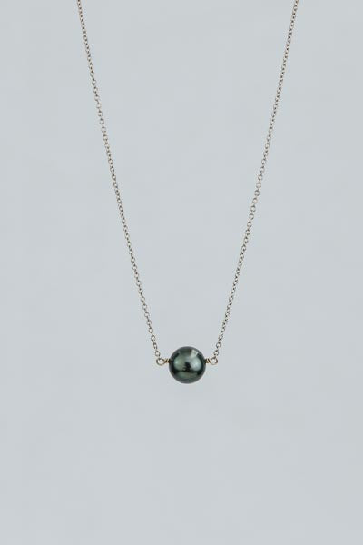 Wings Hawaii single Tahitian pearl necklace in 14k white gold 