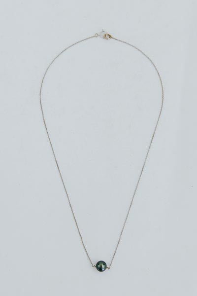 Wings Hawaii single Tahitian pearl necklace in 14k white gold 