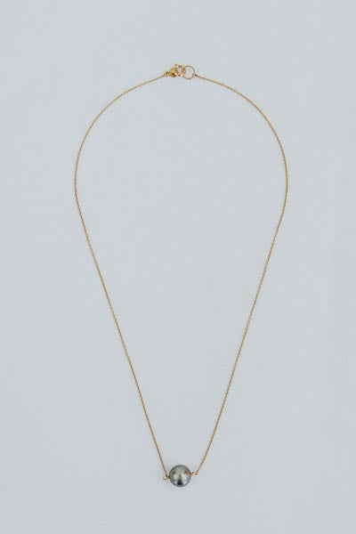 Wings Hawaii single Tahitian pearl necklace in 14k yellow gold 