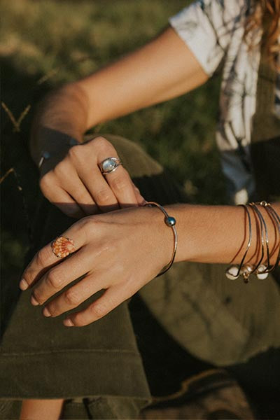 Ti Leaf Bangle - Tahitian Pearl