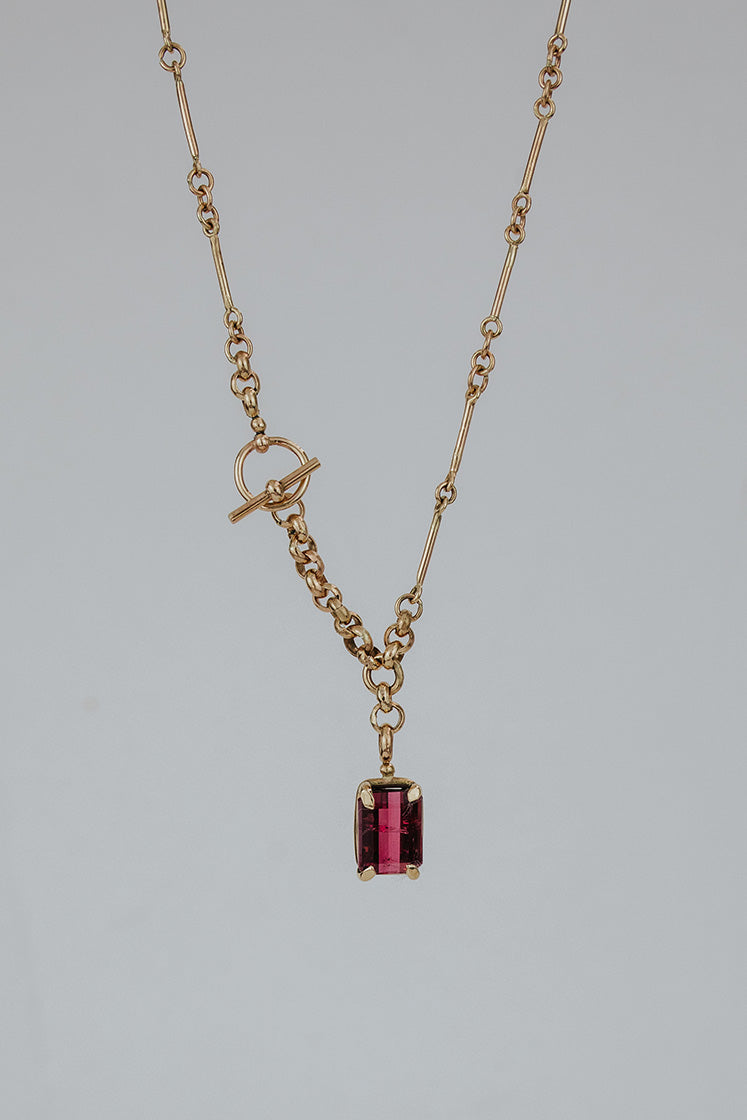 prong set tourmaline set on hand made chain necklace 14K Yellow Gold