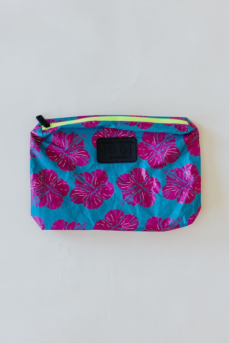 wings hawaii tyvek adventure pouch in hibiscus print