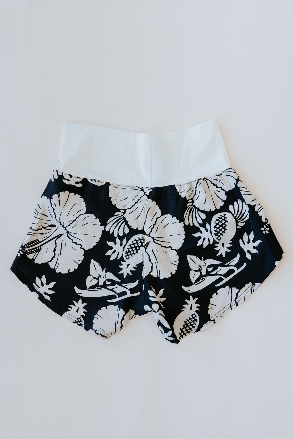 Pau Hana Shorts - Hana Nightfall