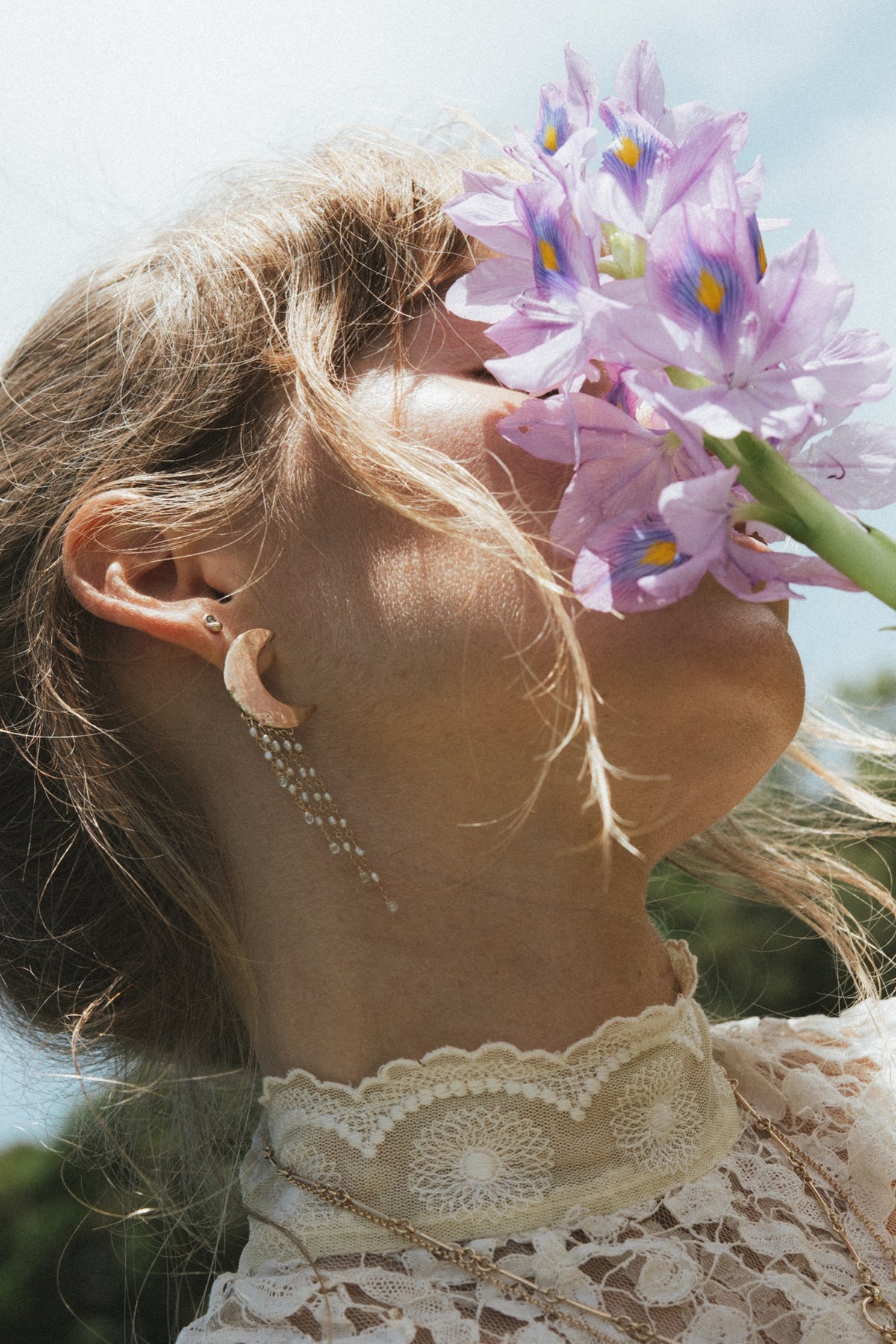 Model breathing in water hyacinths