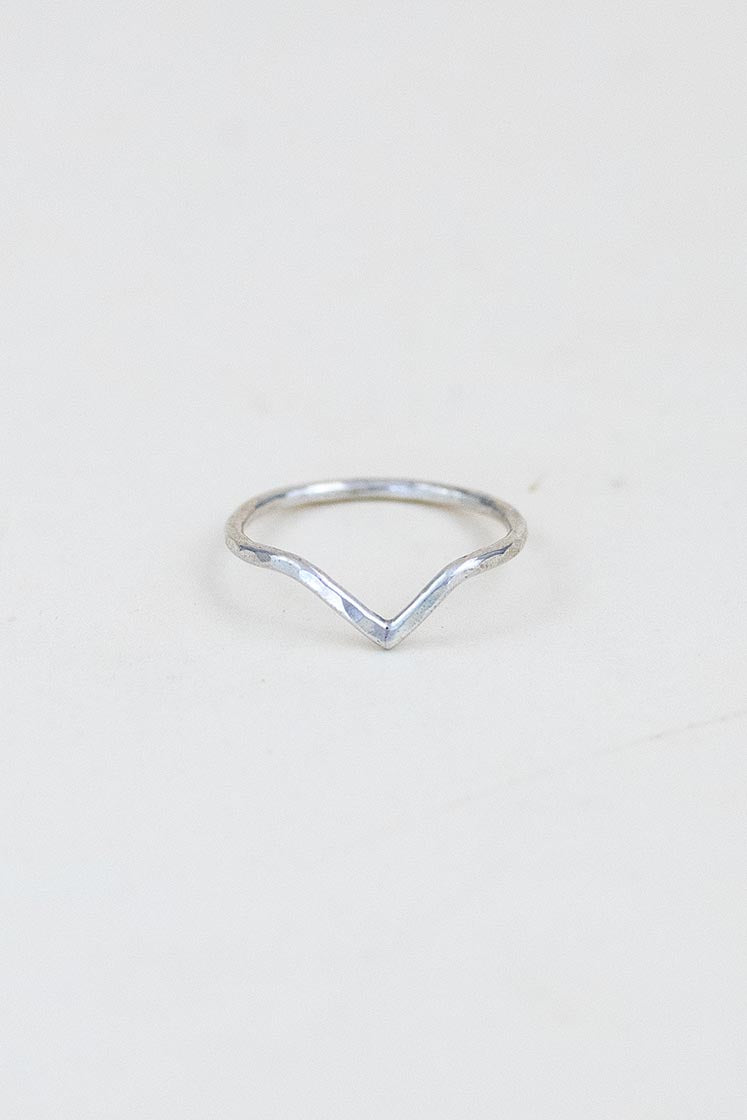 sterling silver ring with v shape and hammered texture